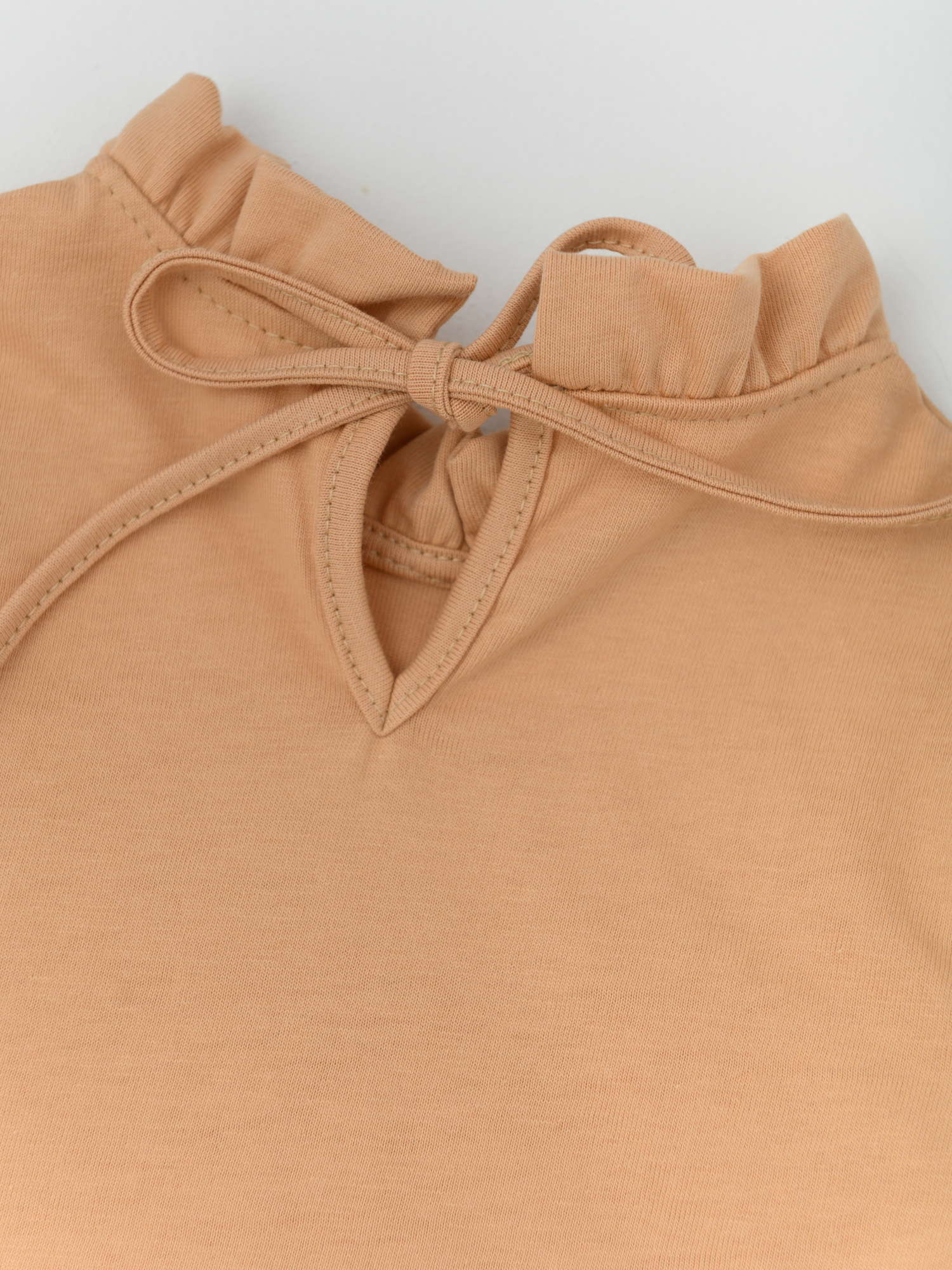 Футболка для девочки (116/32, персик/цветы)