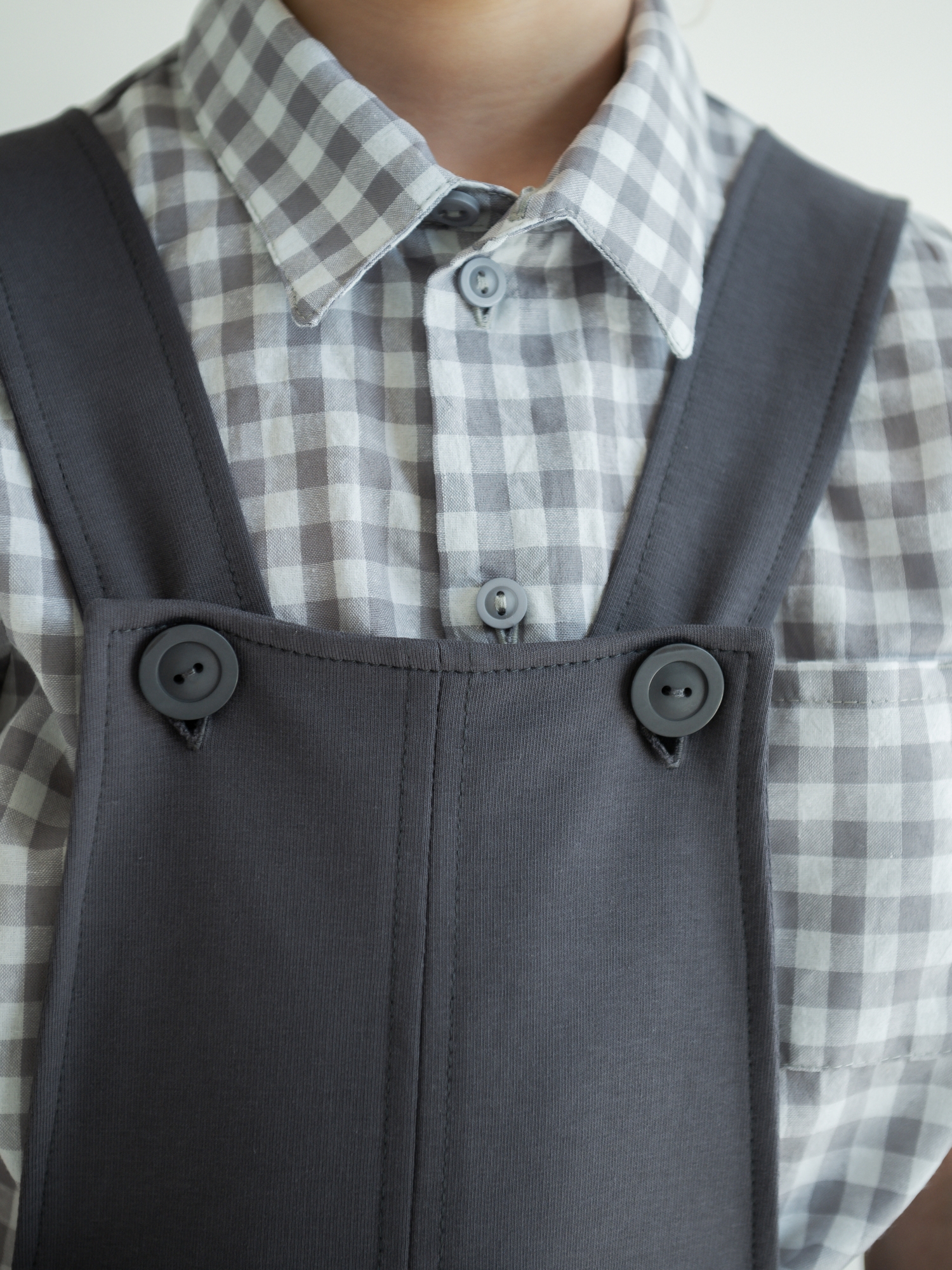 Комбинезон на лямках (122/32, Тем.Серый)