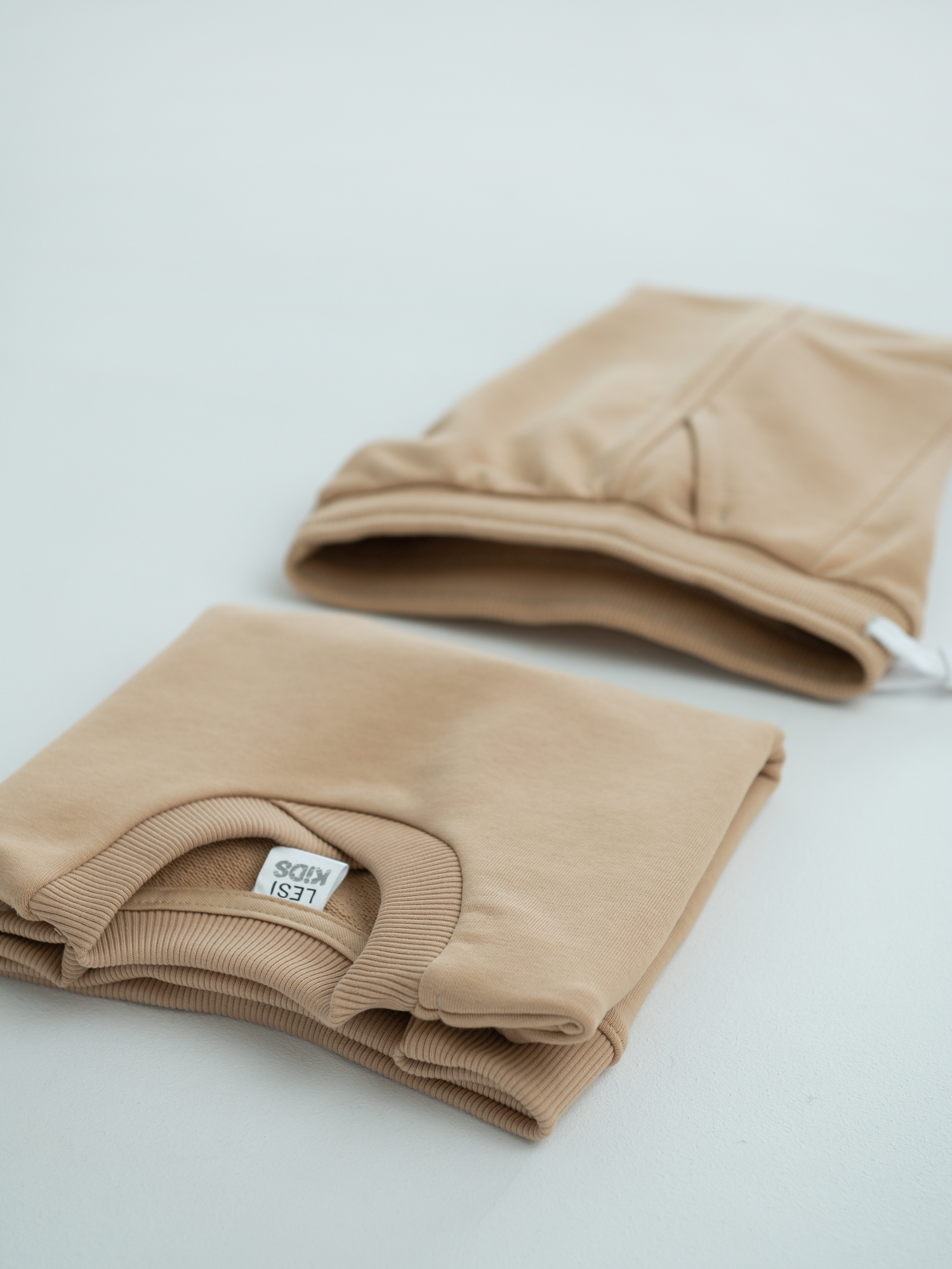 Костюм свитшот+брюки песочный (98/28, Песочный)